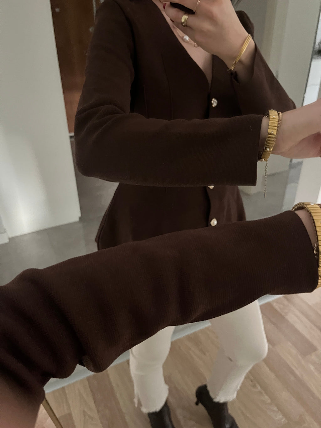 Acı Kahve İnci Düğmeli Triko Bluz