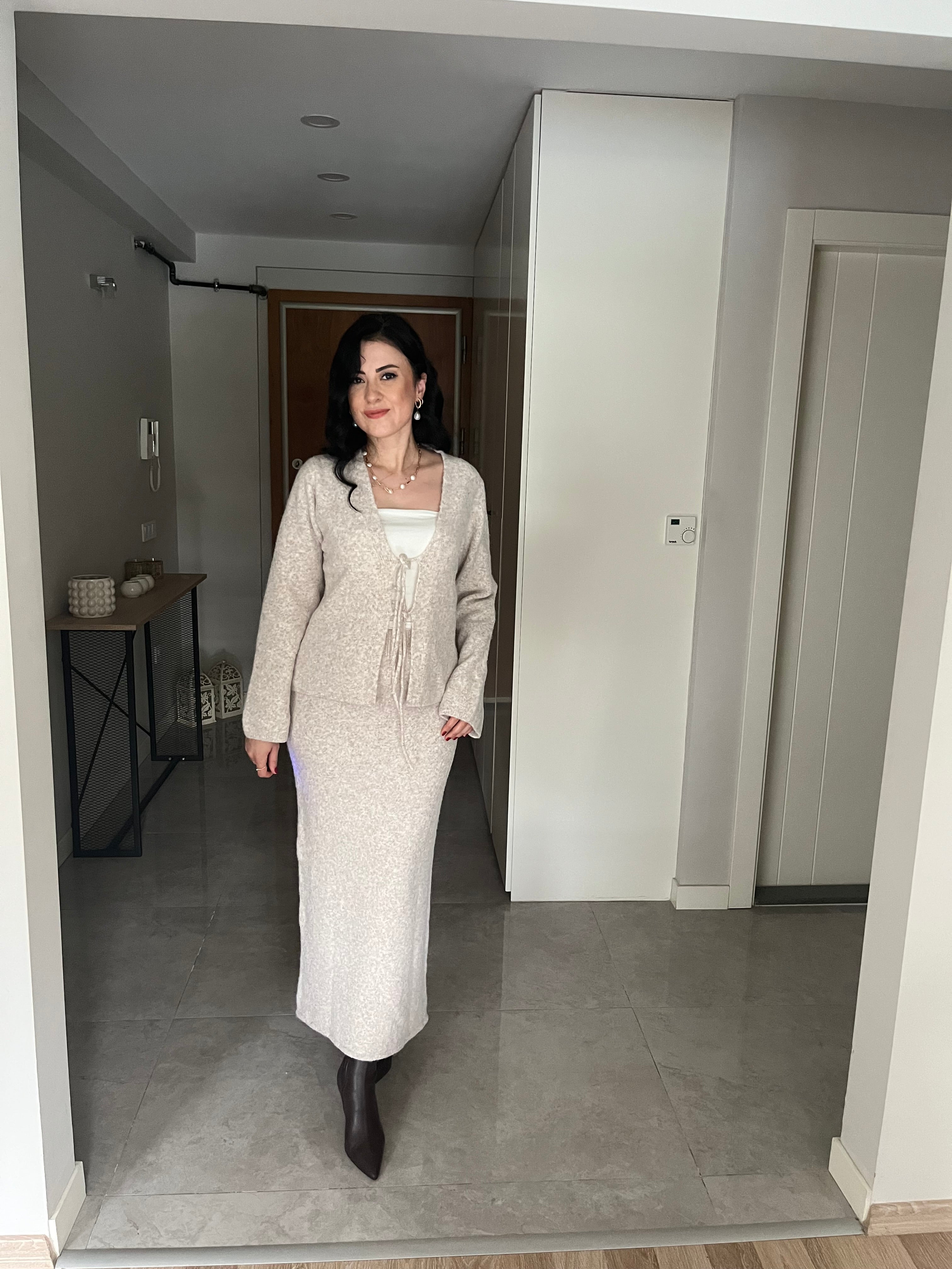 Ekru Bluz Etek Triko Takım