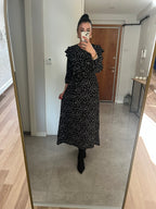 Puantiyeli Yakası Fırfırlı Maxi Elbise